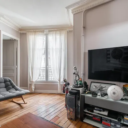 Parisien Apartament *